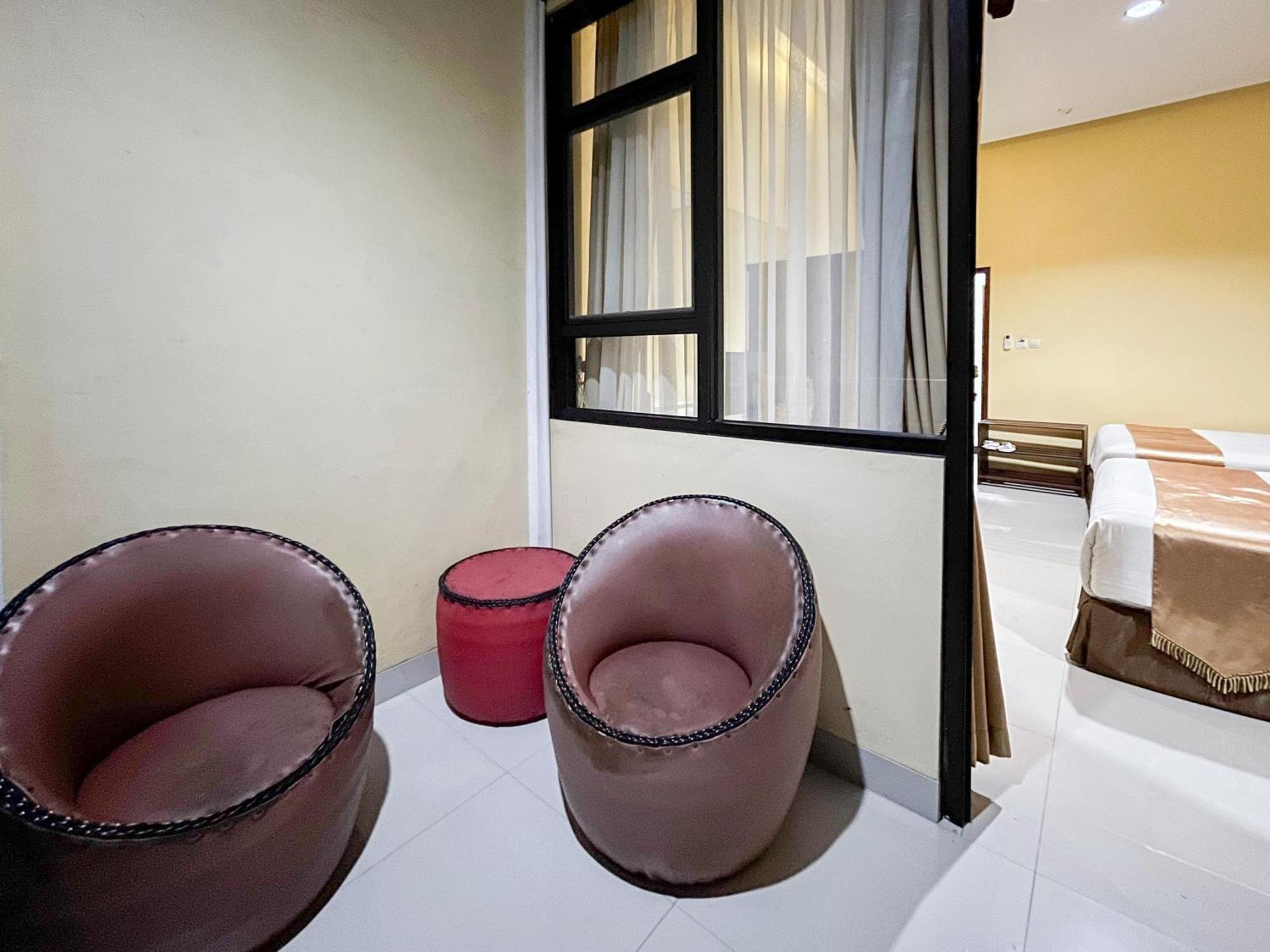Kartika Hotel Syariah Pacitan Mitra Reddoorz Exteriér fotografie