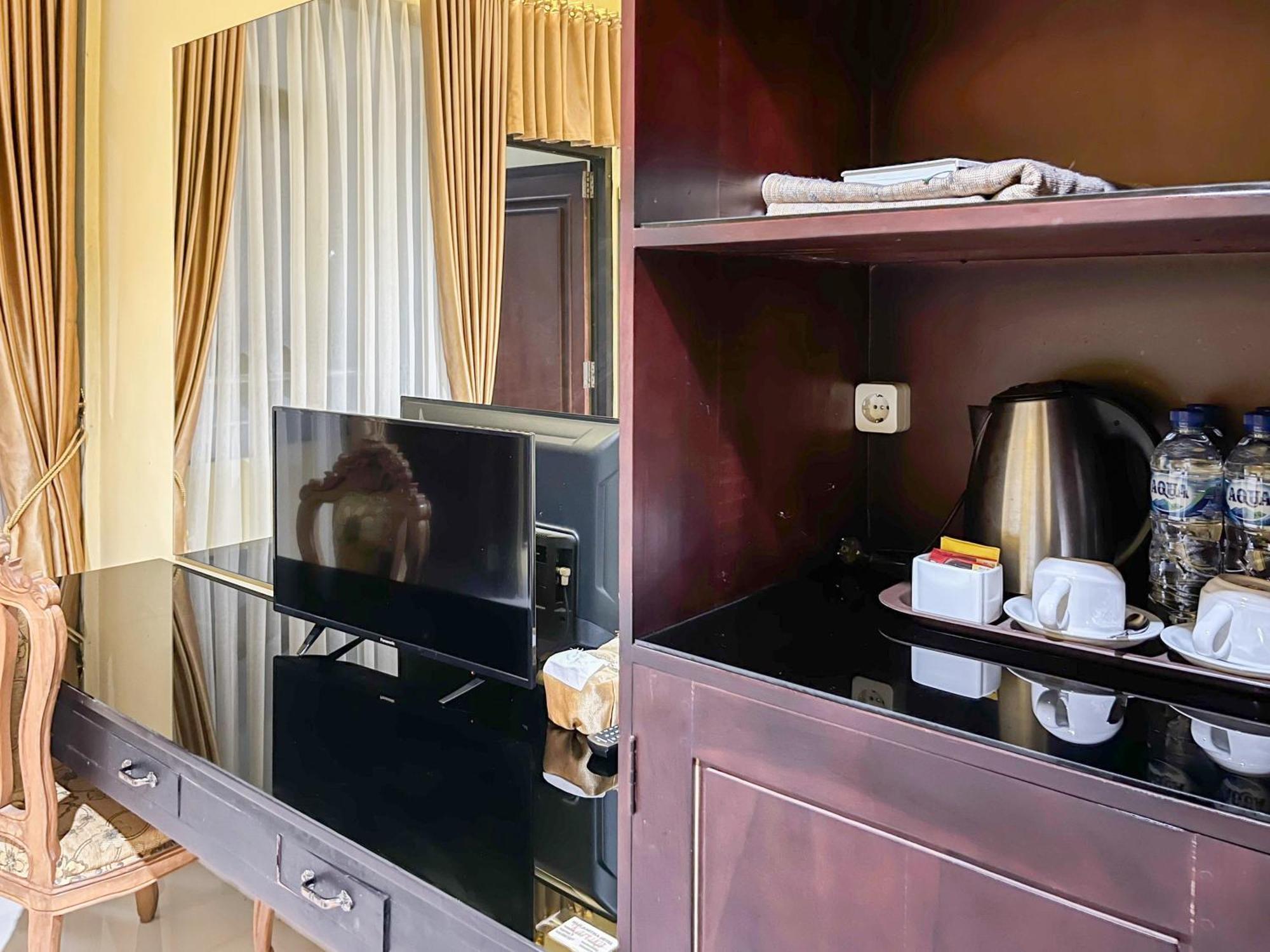 Kartika Hotel Syariah Pacitan Mitra Reddoorz Exteriér fotografie