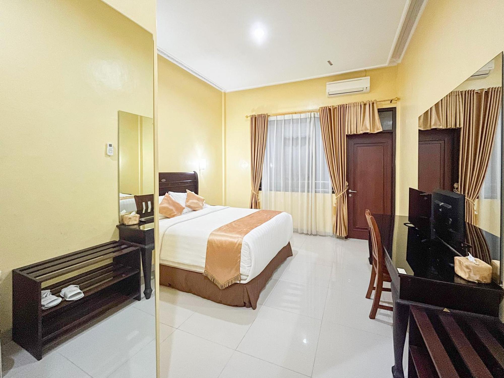 Kartika Hotel Syariah Pacitan Mitra Reddoorz Exteriér fotografie