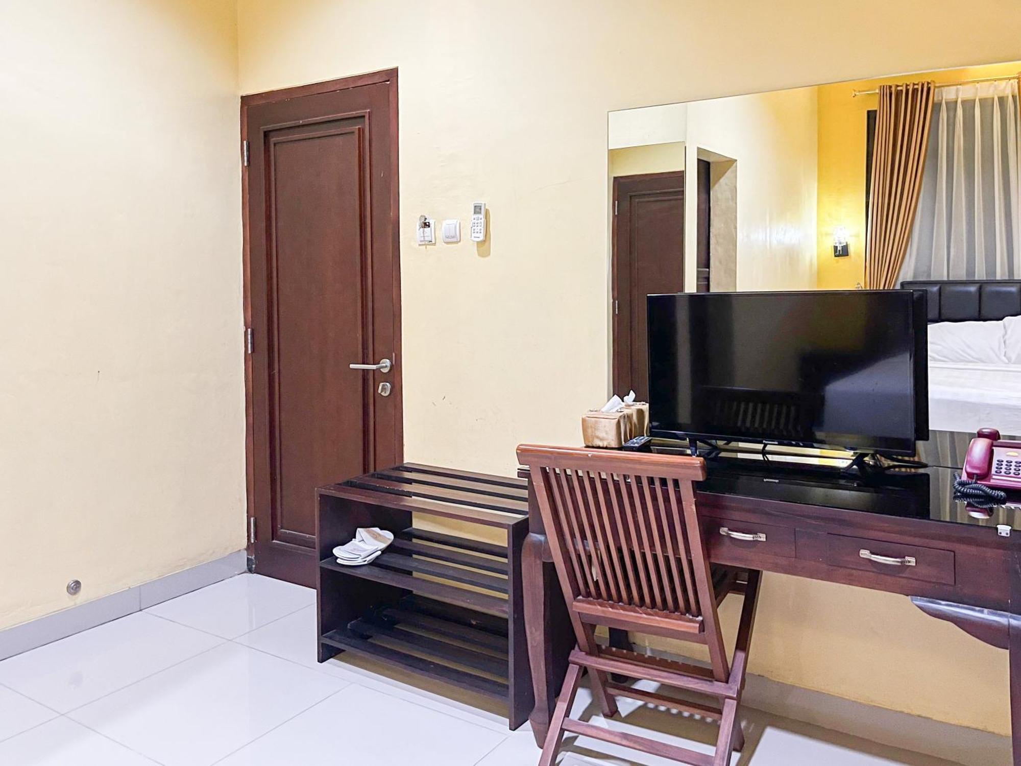Kartika Hotel Syariah Pacitan Mitra Reddoorz Exteriér fotografie