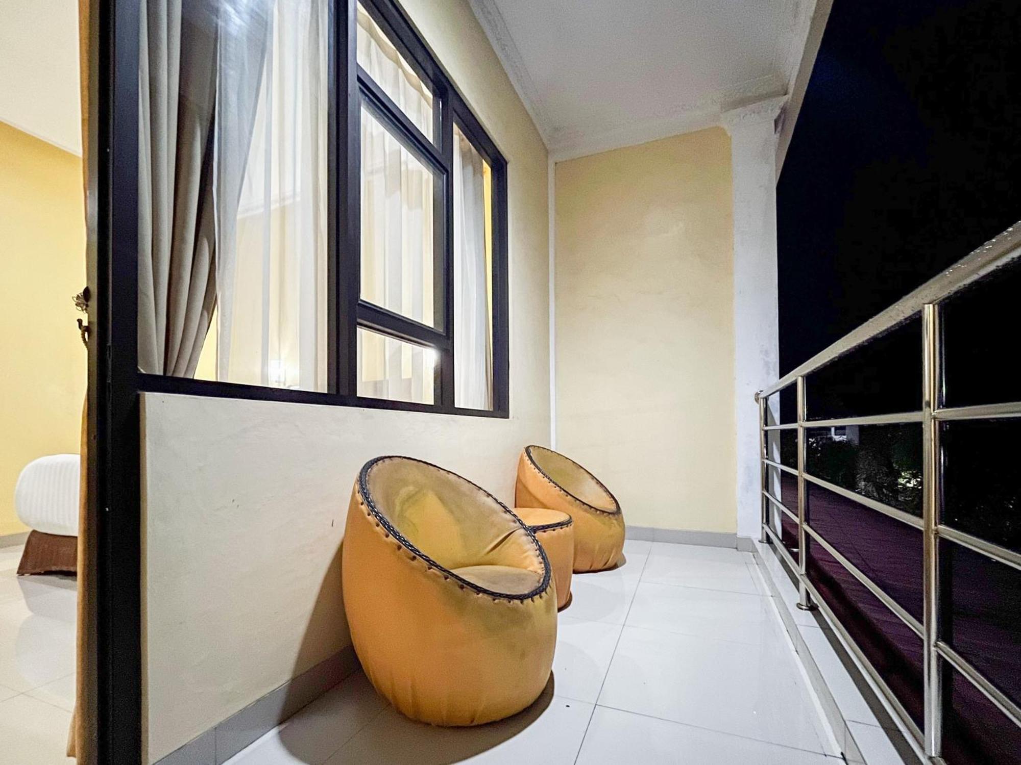 Kartika Hotel Syariah Pacitan Mitra Reddoorz Exteriér fotografie