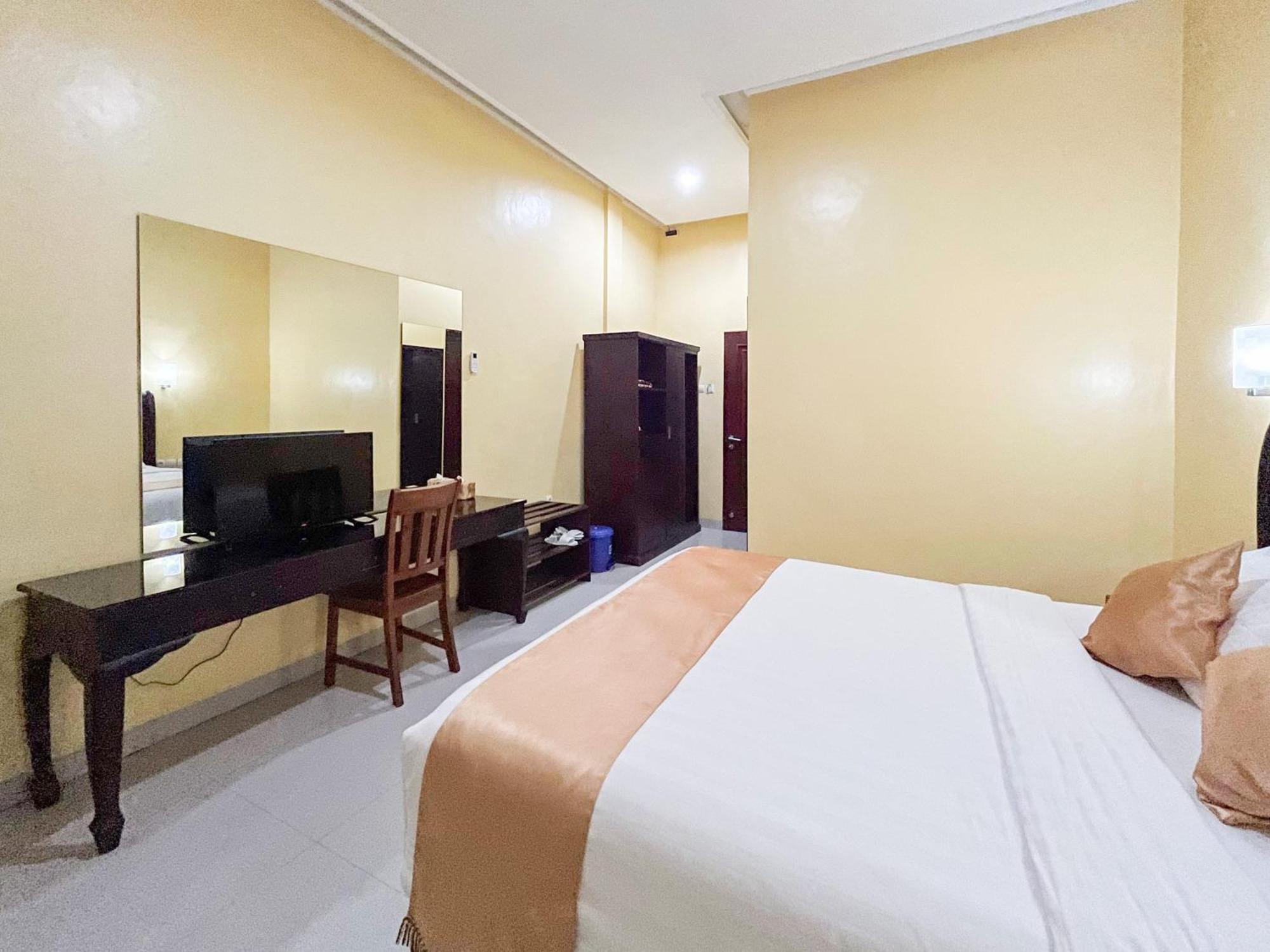 Kartika Hotel Syariah Pacitan Mitra Reddoorz Exteriér fotografie