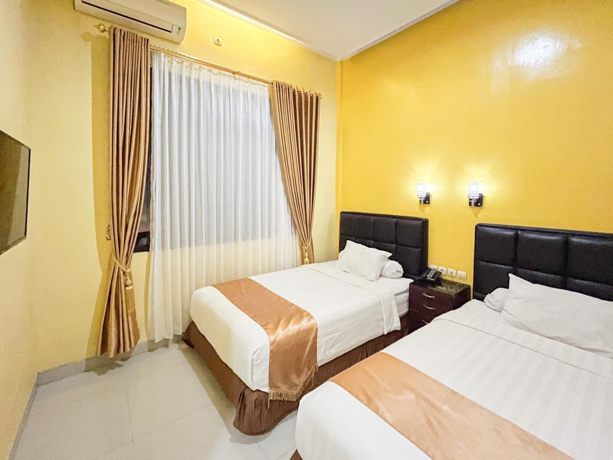 Kartika Hotel Syariah Pacitan Mitra Reddoorz Exteriér fotografie