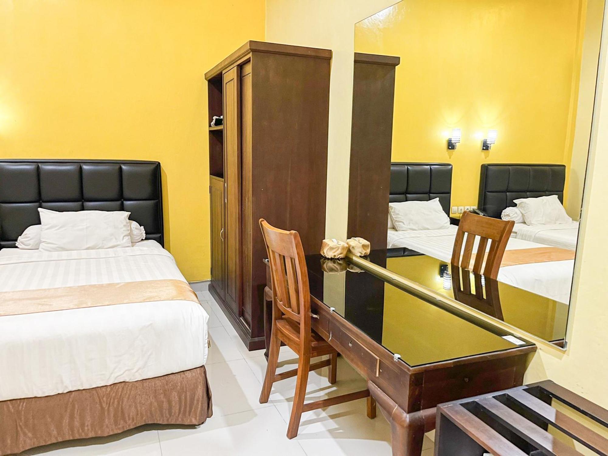 Kartika Hotel Syariah Pacitan Mitra Reddoorz Exteriér fotografie