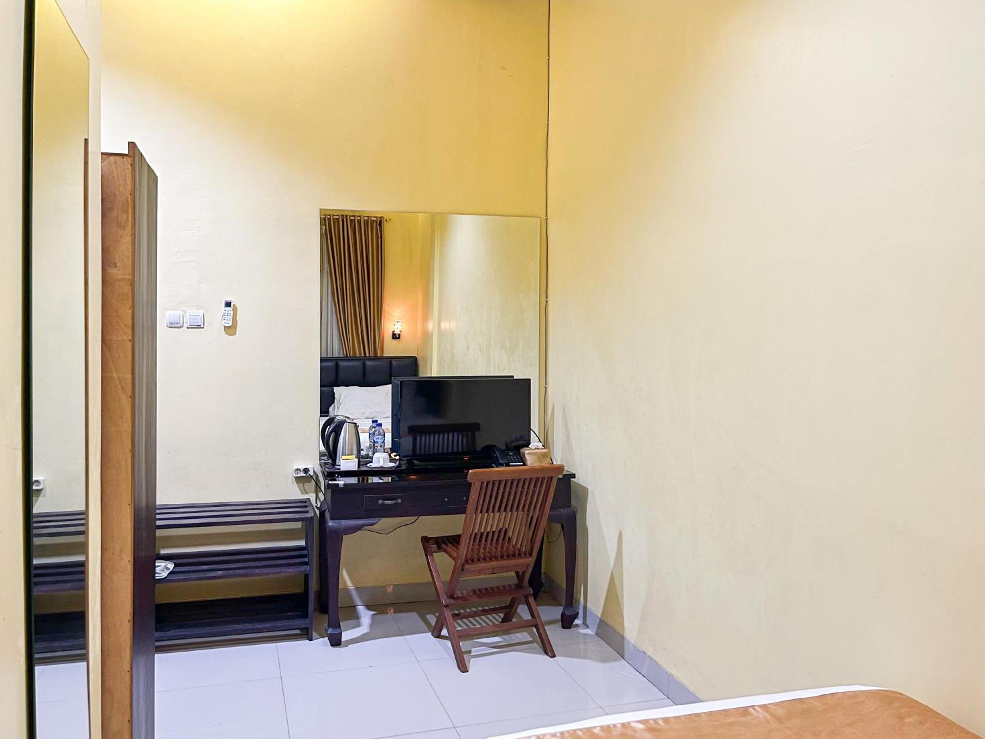 Kartika Hotel Syariah Pacitan Mitra Reddoorz Exteriér fotografie