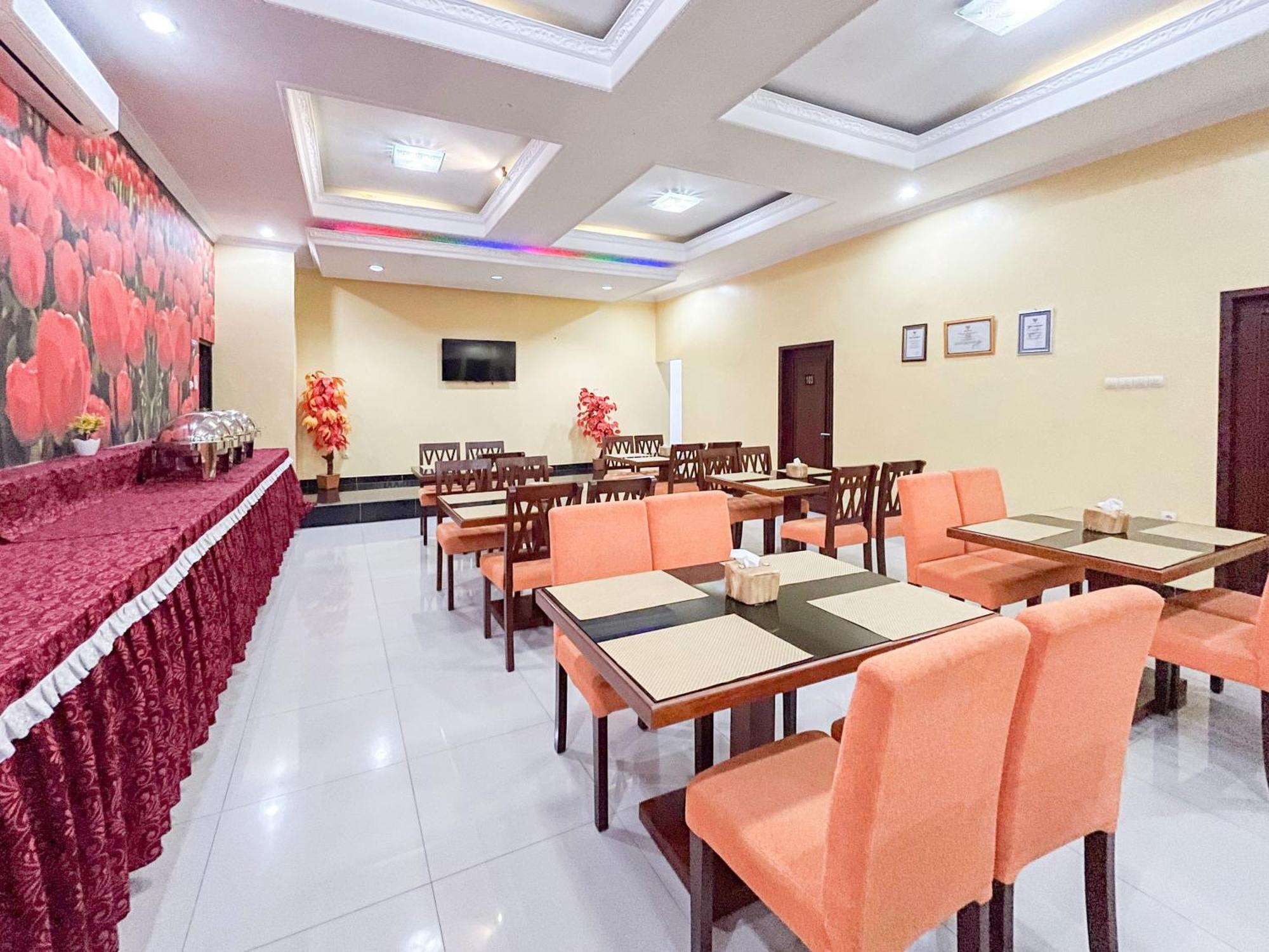 Kartika Hotel Syariah Pacitan Mitra Reddoorz Exteriér fotografie