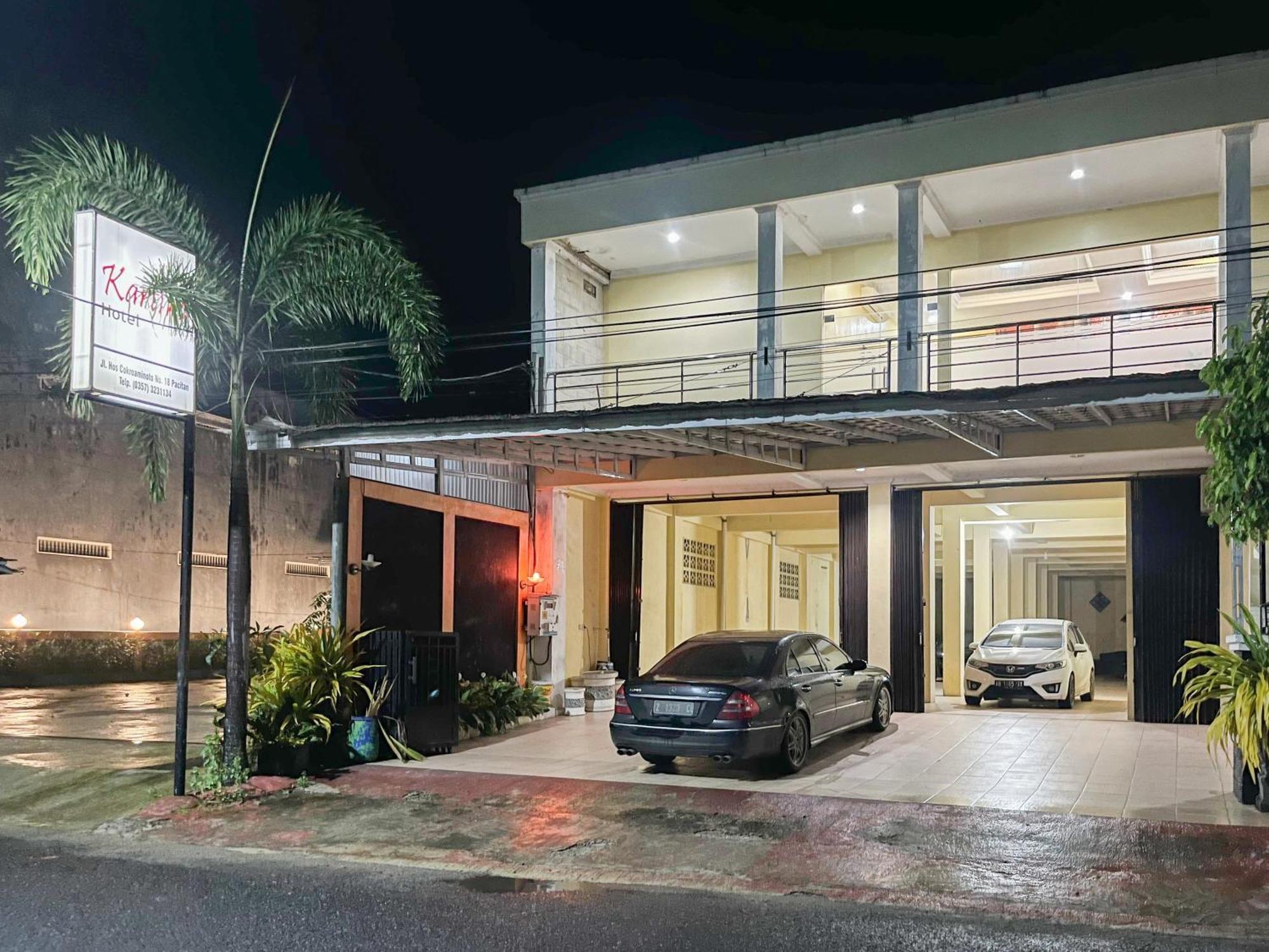 Kartika Hotel Syariah Pacitan Mitra Reddoorz Exteriér fotografie