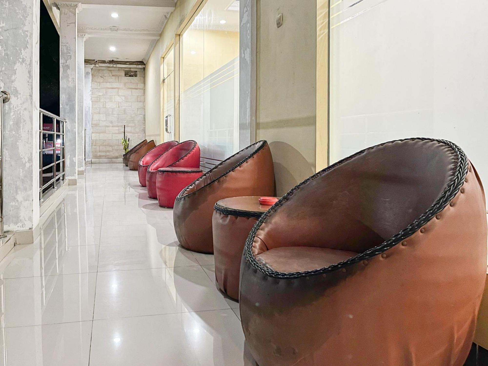 Kartika Hotel Syariah Pacitan Mitra Reddoorz Exteriér fotografie